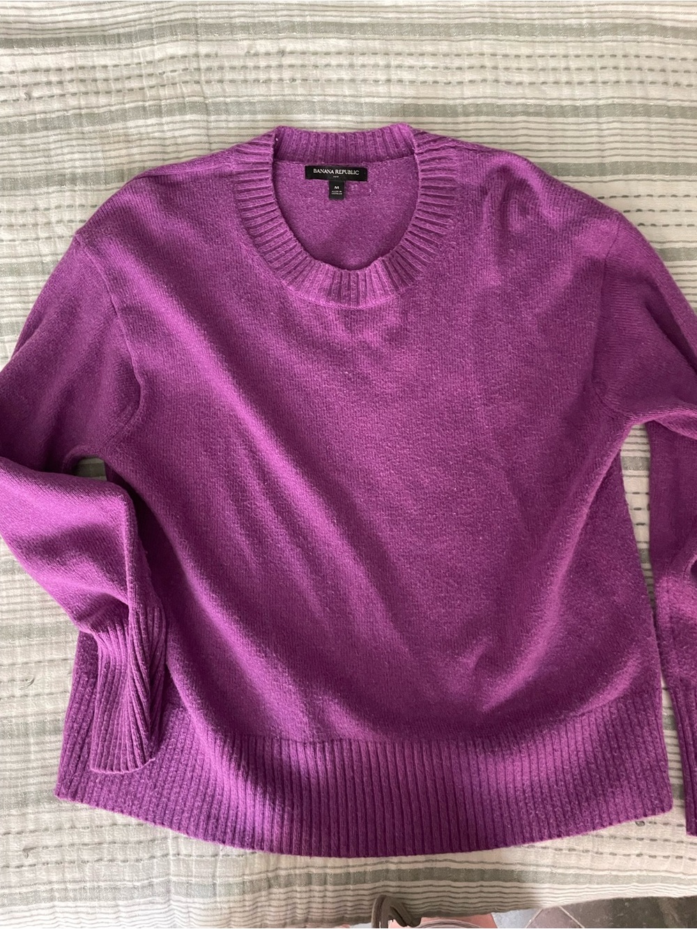 Banana Republic Magenta Crewneck Sweater